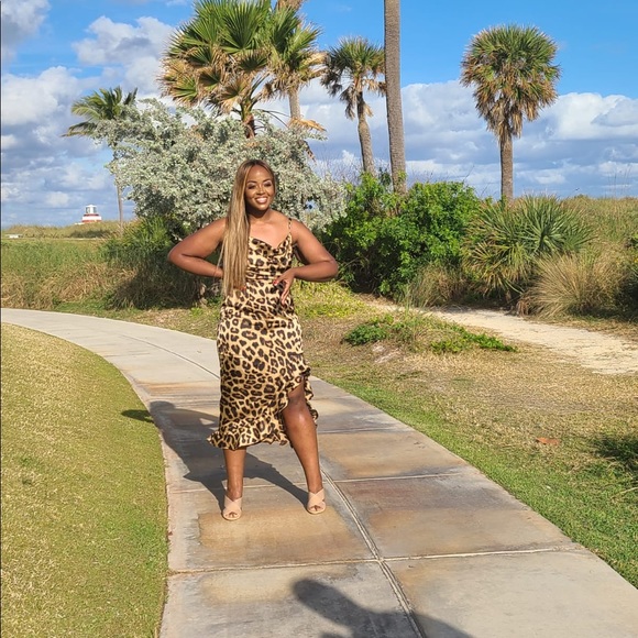 Leopard Ruffle Dress - Picture 4 of 6